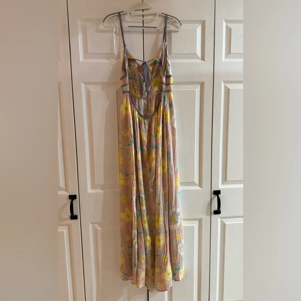 Free People Wisteria Maxi Dress Floral Open Back Keyhole NWT Size M - Picture 10 of 12
